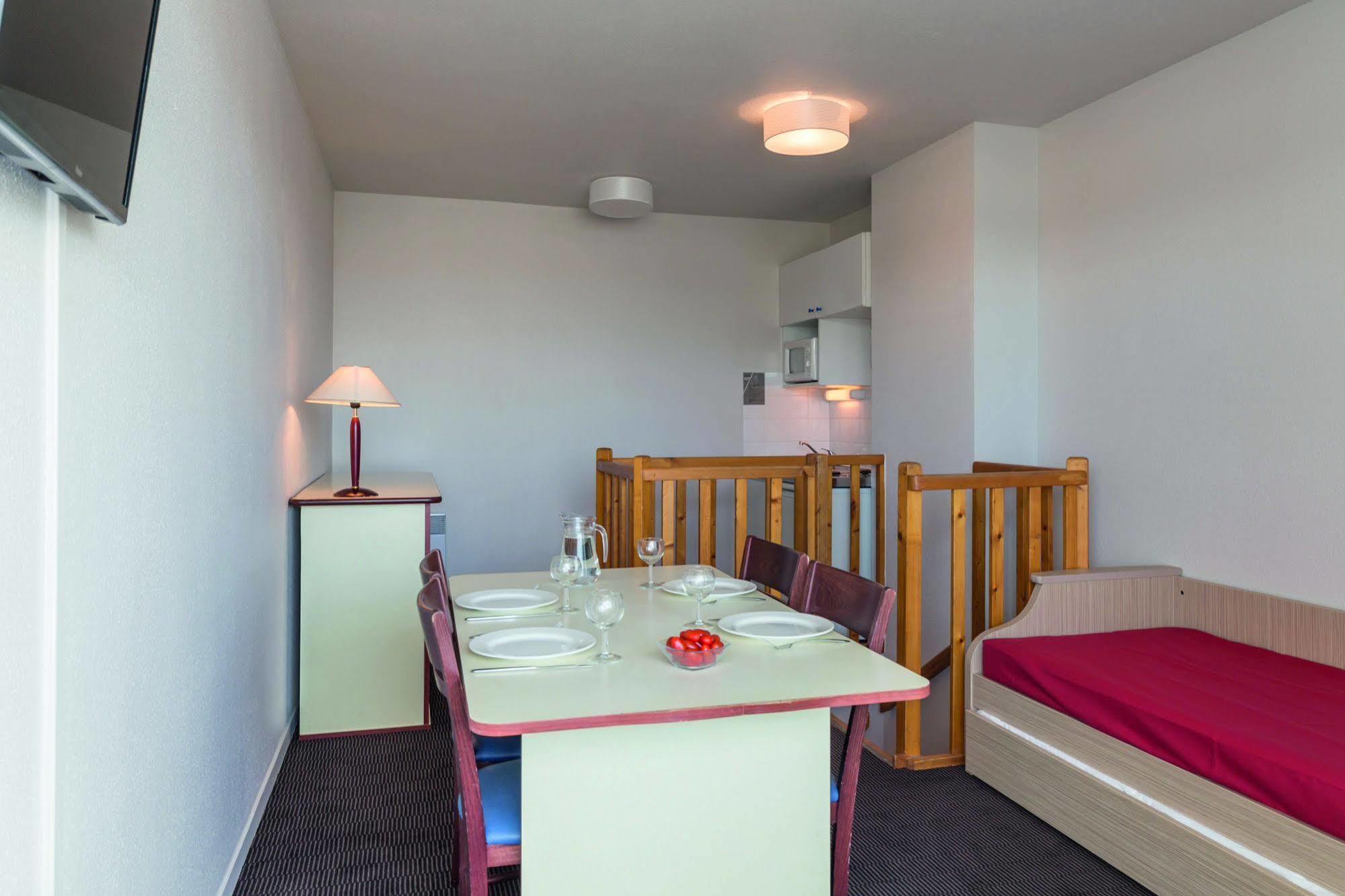 Appart'City Classic La Rochelle Centre Экстерьер фото