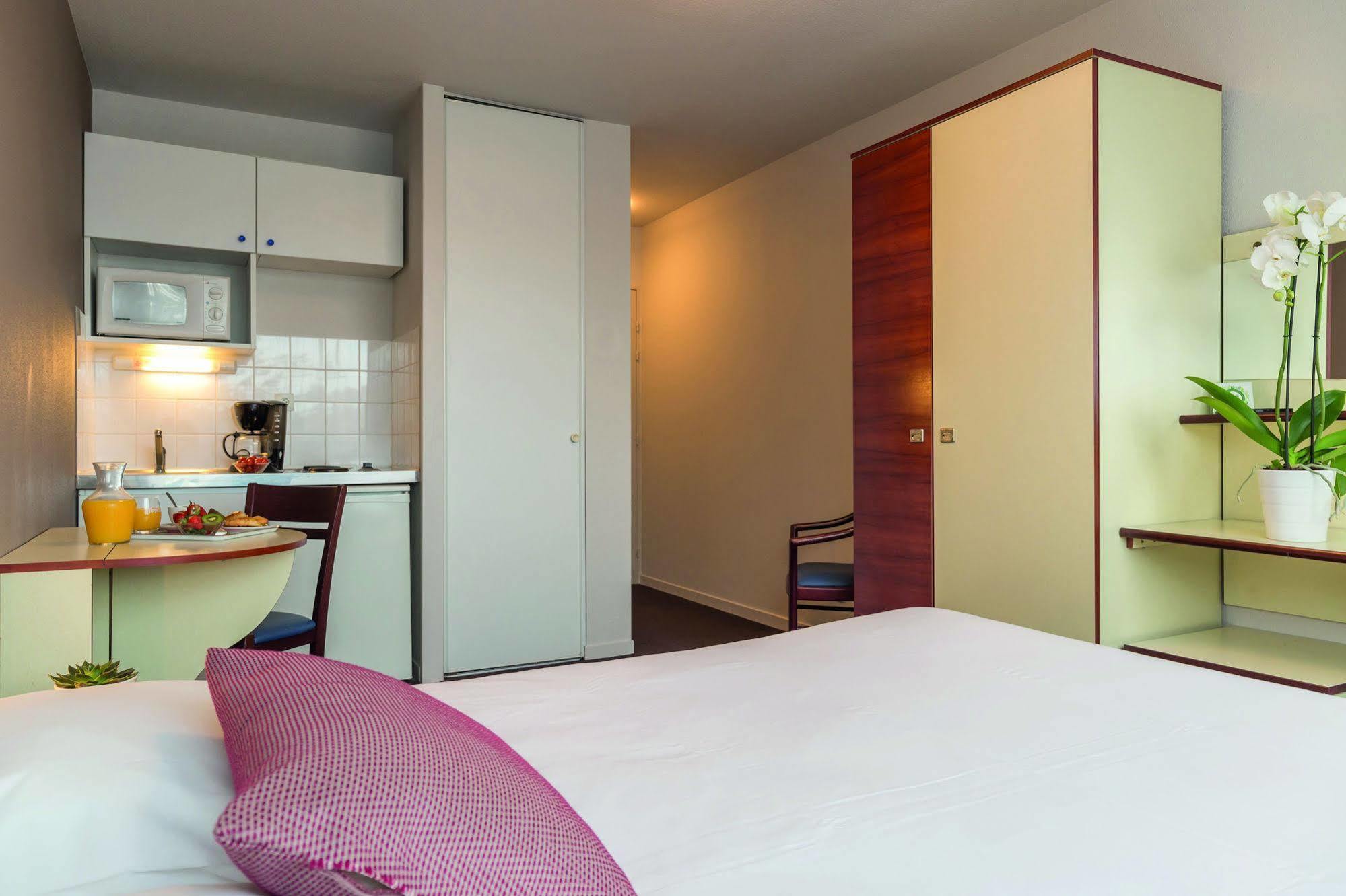 Appart'City Classic La Rochelle Centre Экстерьер фото